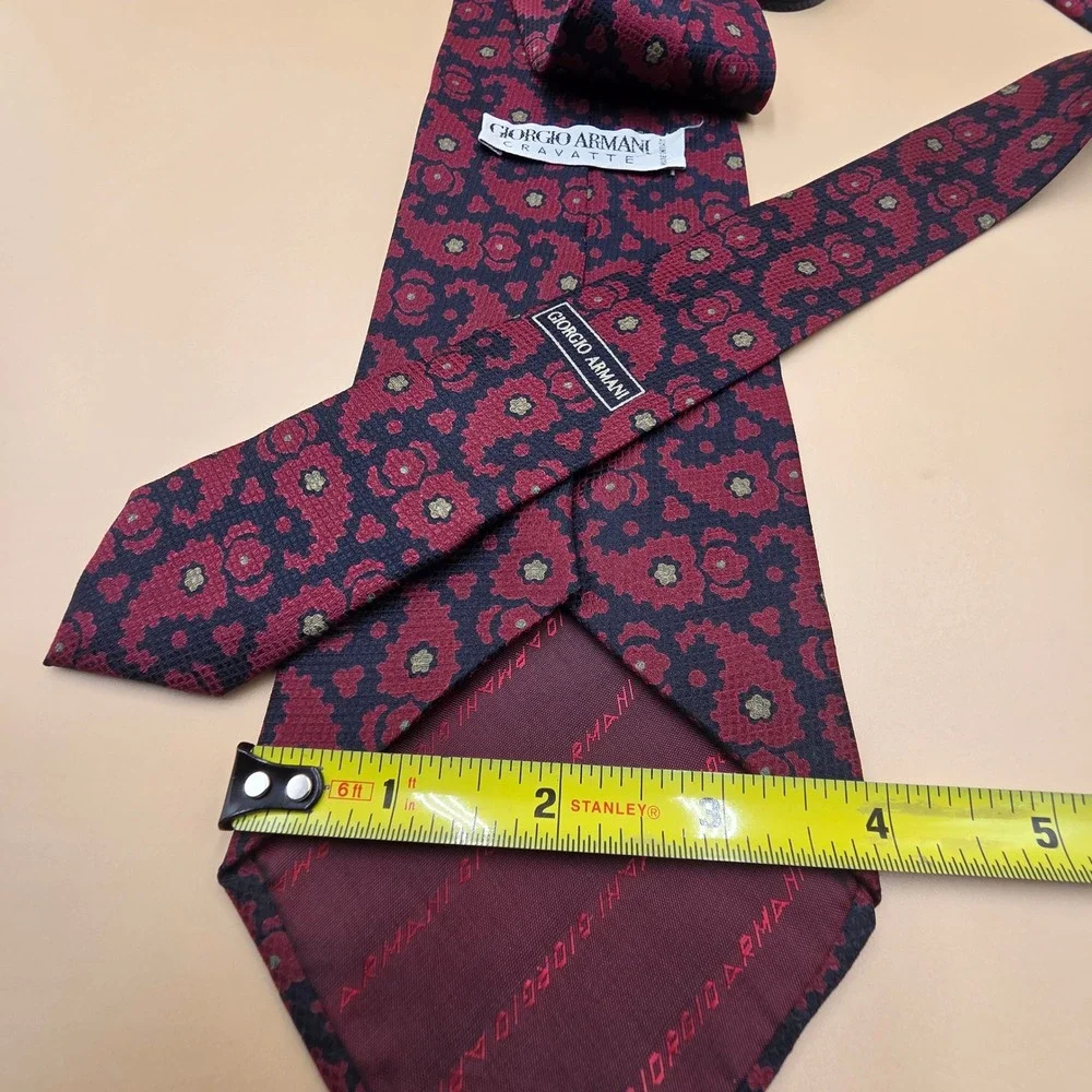 Vintage Giorgio Armani Cravatte Mens Silk Tie Burgundy Navy Floral Paisley